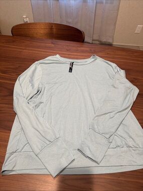 Long sleeve tee